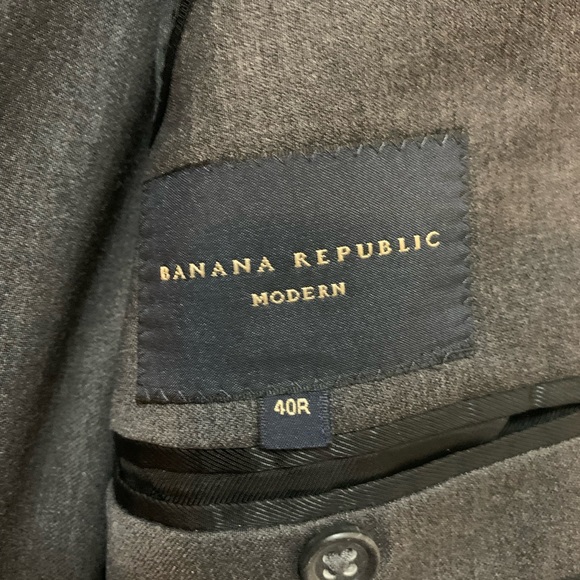 Banana Republic Gray Wool Blend 3 Button 2 Piece Suit Men's Size 40R Pants 32/32 - Picture 3 of 7